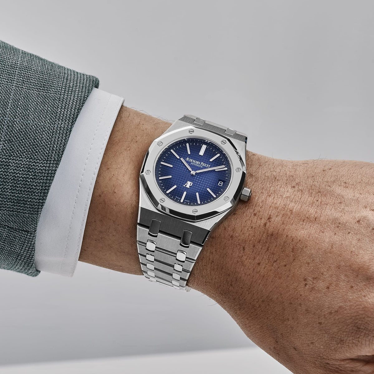 Audemars Piguet Royal Oak 15202IP.OO.1240IP.01 'Jumbo' Extra-Thin Titanium Blue Dial Limited Edition of 250