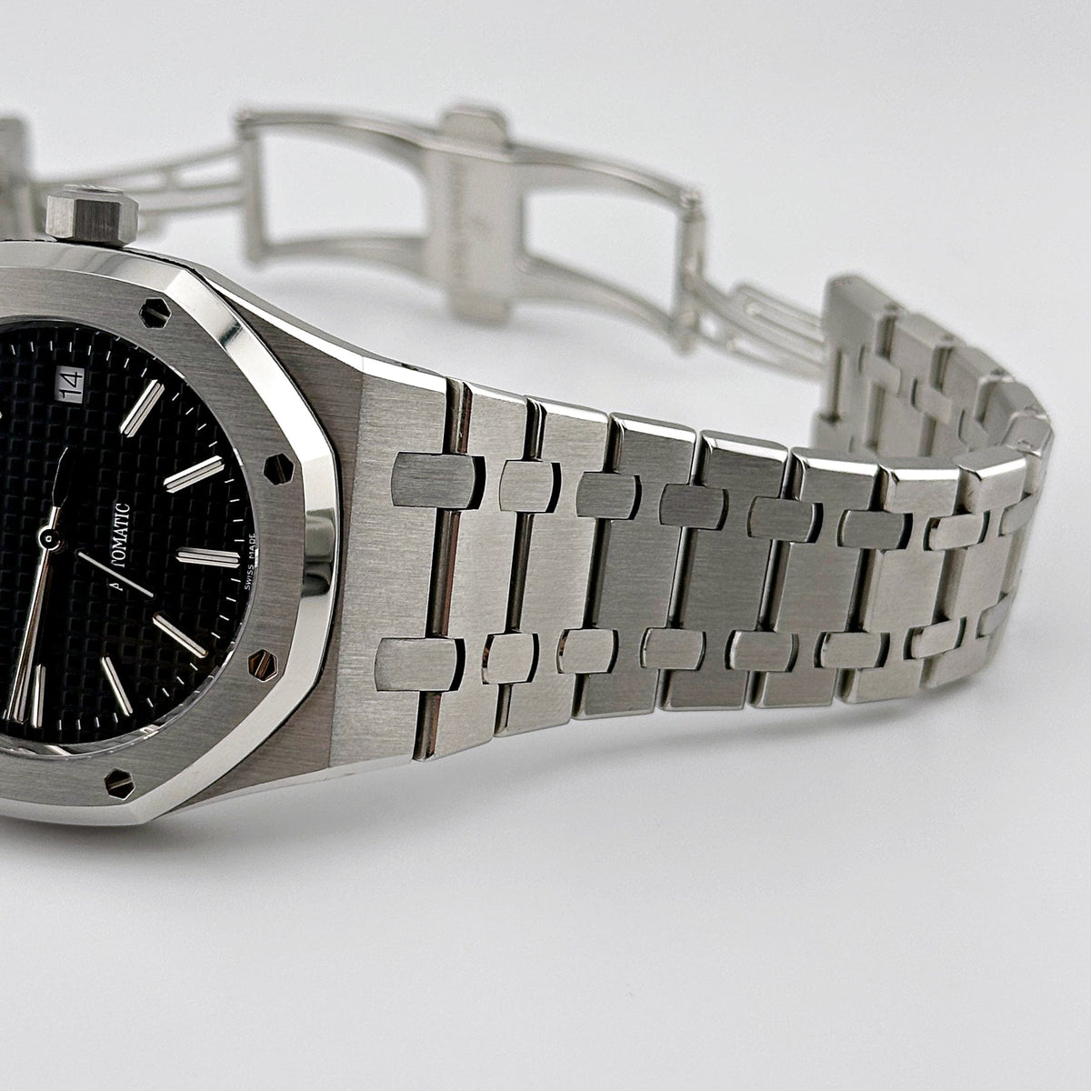 Audemars Piguet Royal Oak 15300ST.OO.1220ST.03 Selfwinding Stainless Steel Black Dial