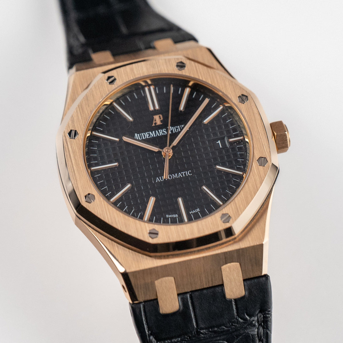 Audemars Piguet Royal Oak 15400OR.OO.D002CR.01 Rose Gold Black Dial