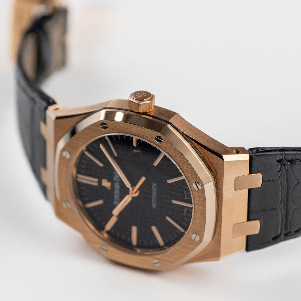 Audemars Piguet Royal Oak 15400OR.OO.D002CR.01 Rose Gold Black Dial