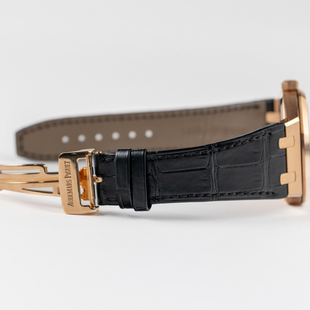 Audemars Piguet Royal Oak 15400OR.OO.D002CR.01 Rose Gold Black Dial