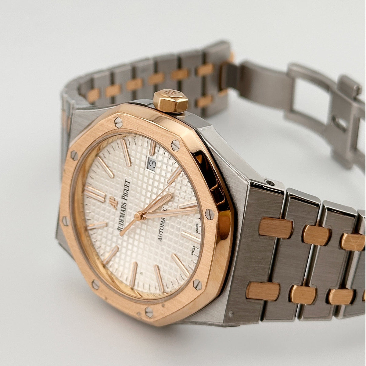 Audemars Piguet Royal Oak 15400SR.OO.1220SR.01 Stainless Steel Rose Gold White Dial