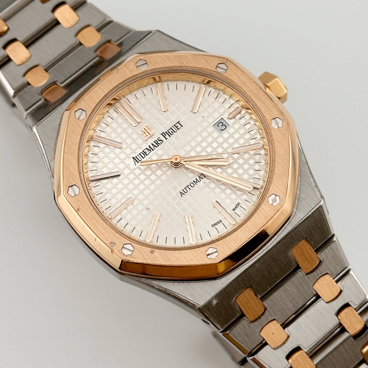 Audemars Piguet Royal Oak 15400SR.OO.1220SR.01 Stainless Steel Rose Gold White Dial