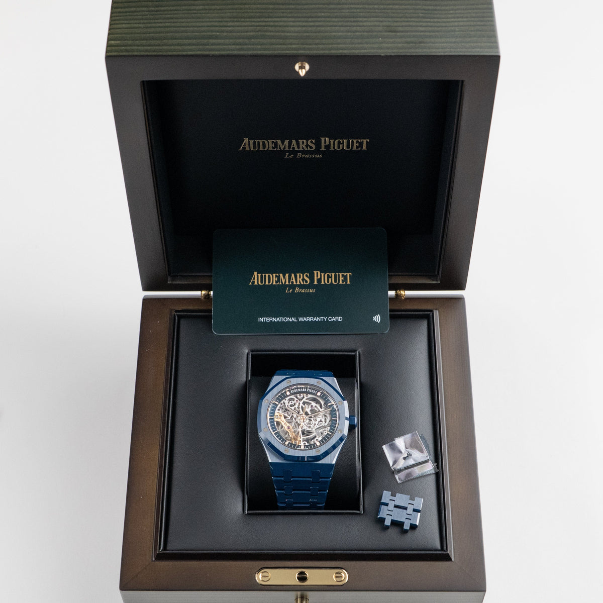 Audemars Piguet Royal Oak 15416CD.OO.1225CD.01 Double Balance Wheel Openworked Bleu Nuit Nuage 50 Blue Ceramic (2026)