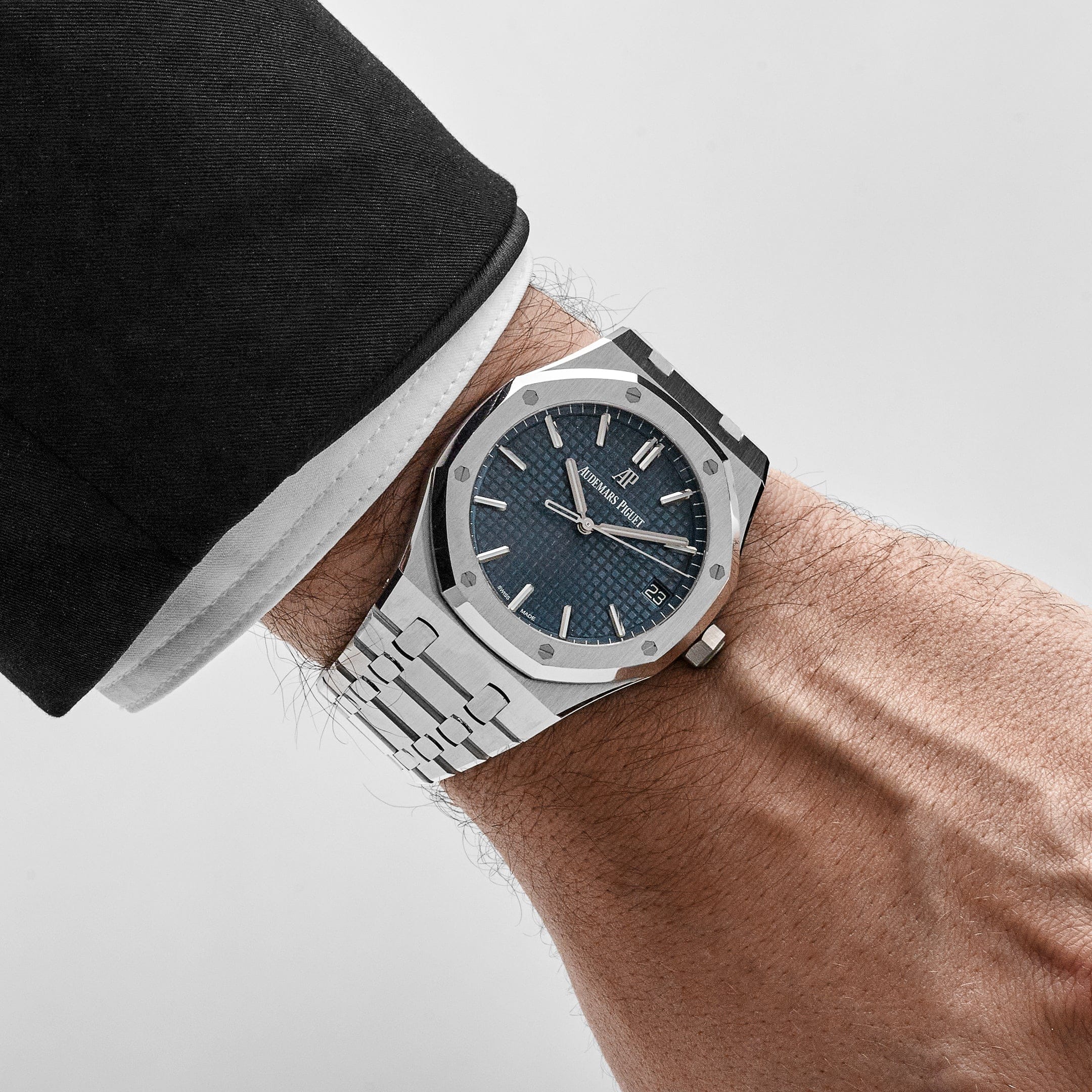 Audemars Piguet Royal Oak 15500ST.OO.1220ST.01 Stainless Steel Blue Dial