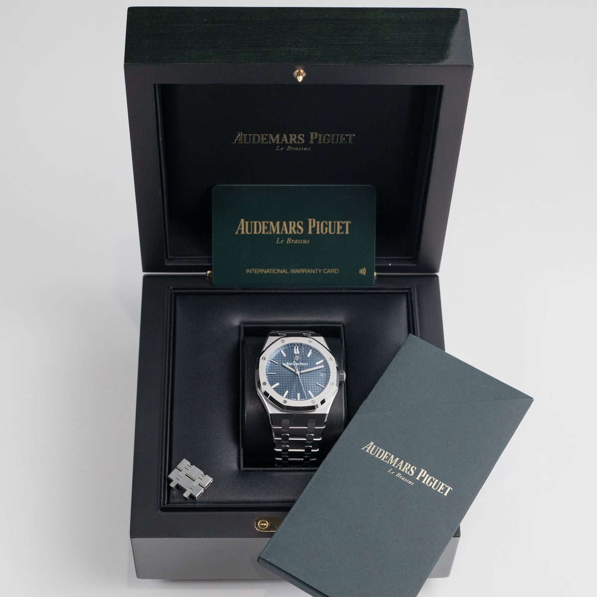 Audemars Piguet Royal Oak 15500ST.OO.1220ST.01 Stainless Steel Blue Dial