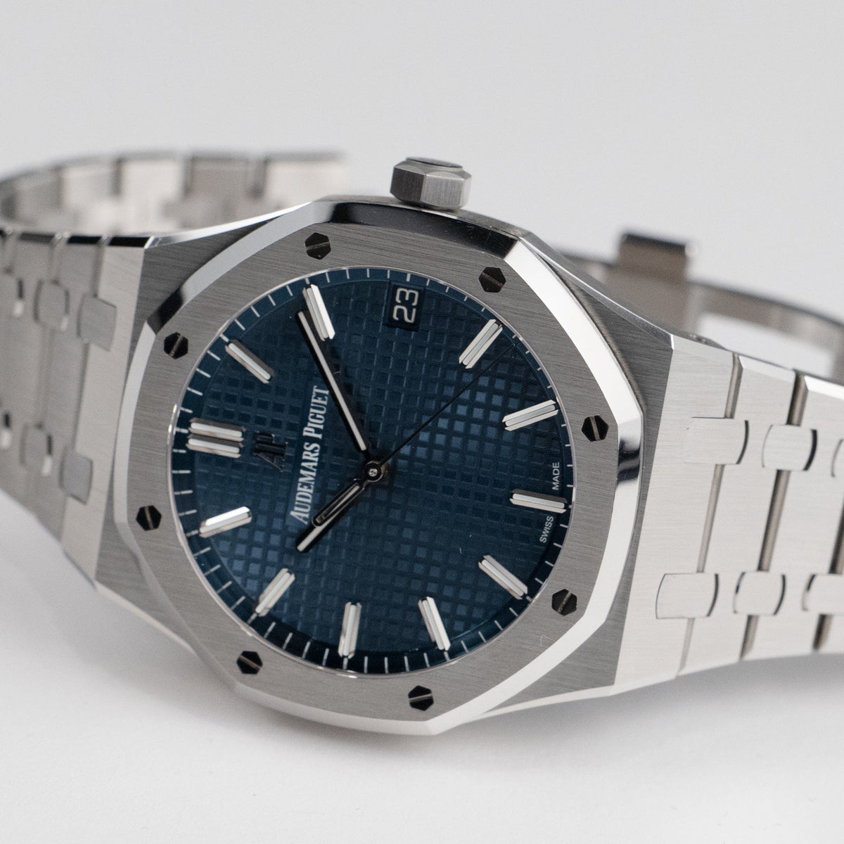 Audemars Piguet Royal Oak 15500ST.OO.1220ST.01 Stainless Steel Blue Dial