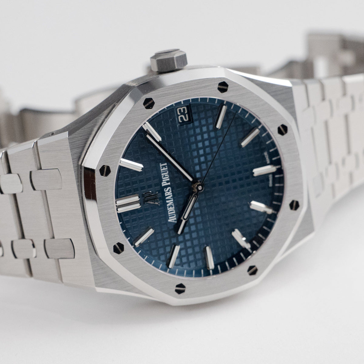 Audemars Piguet Royal Oak 15500ST.OO.1220ST.01 Stainless Steel Blue Dial