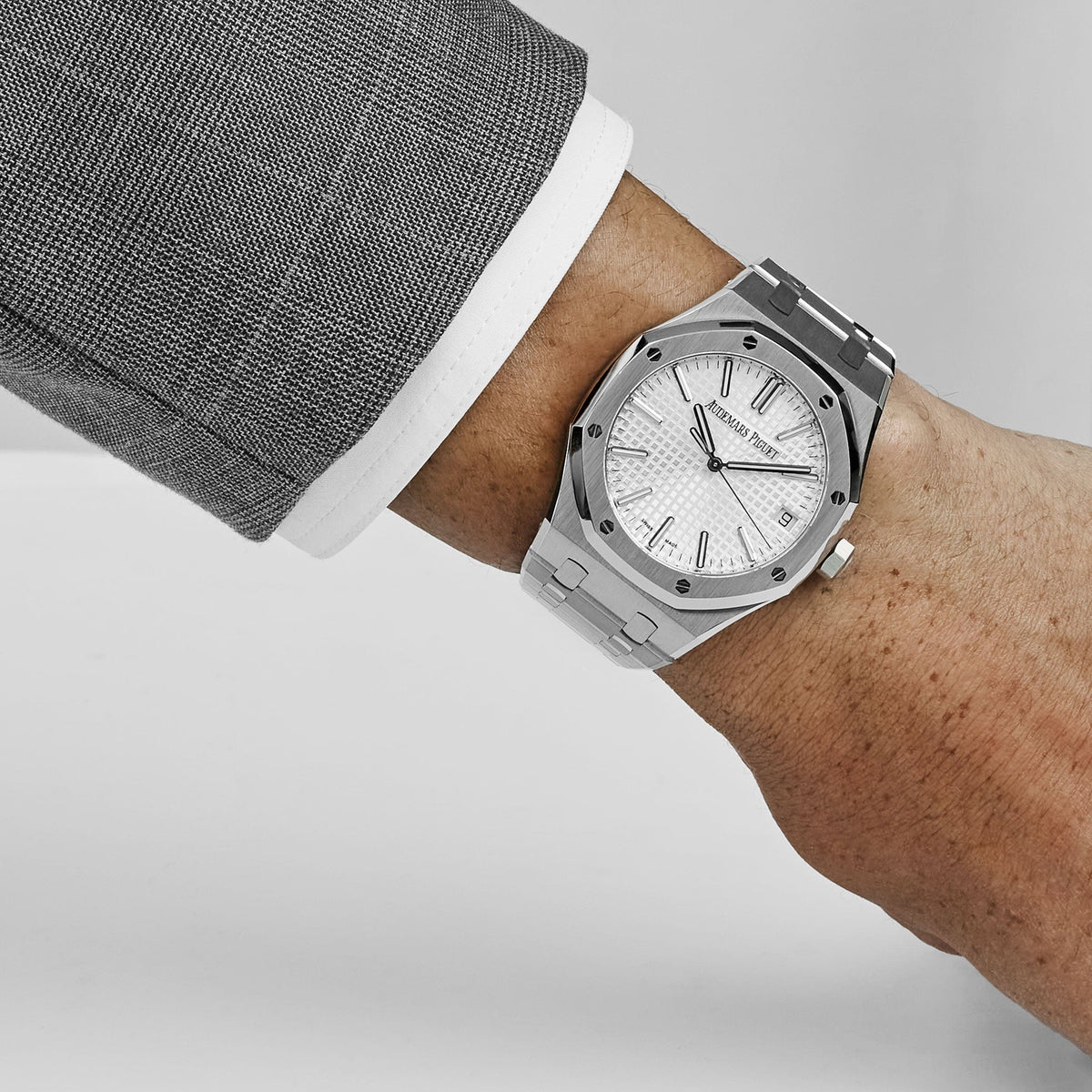 Audemars Piguet Royal Oak 15510ST.OO.1320ST.08 Stainless Steel Silver-Toned Dial (2025)