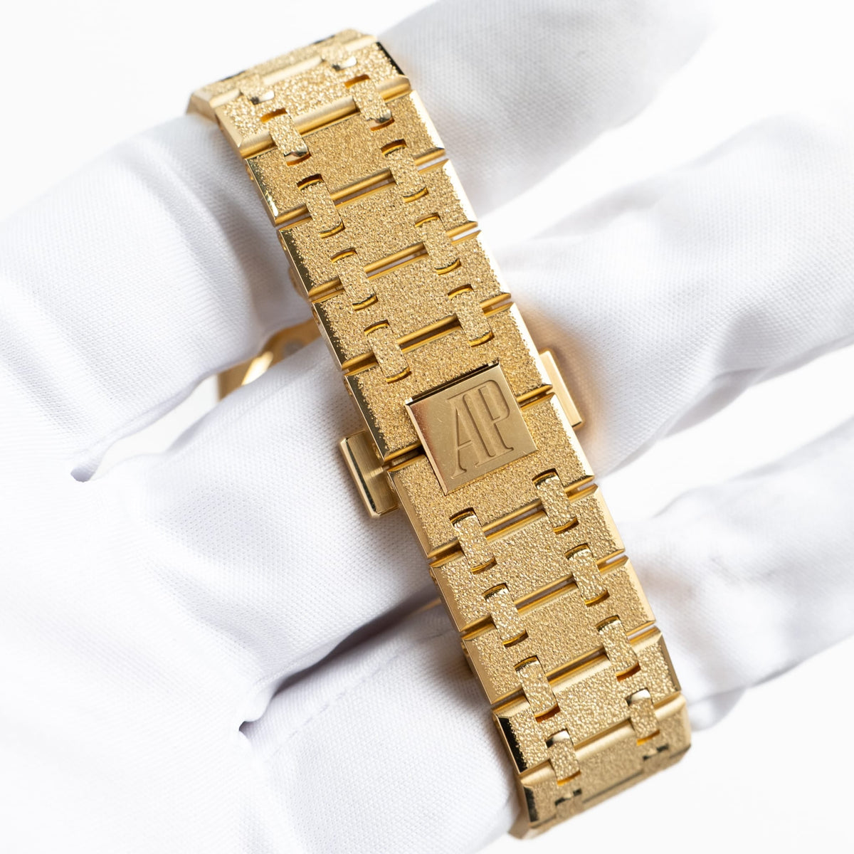 Audemars Piguet Royal Oak 15550BA.GG.1356BA.01 Frosted Yellow Gold Smoked Yellow Dial (2024)