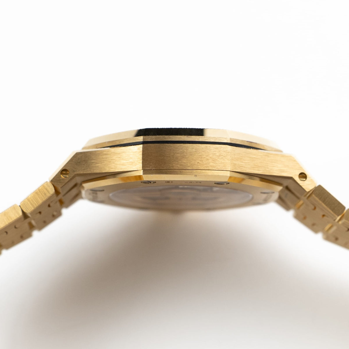 Audemars Piguet Royal Oak 15550BA.GG.1356BA.01 Frosted Yellow Gold Smoked Yellow Dial (2024)
