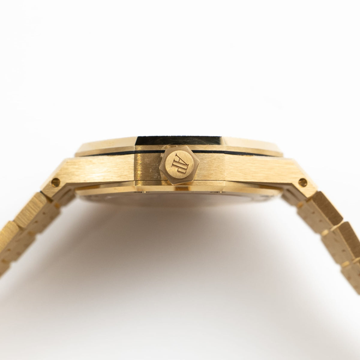 Audemars Piguet Royal Oak 15550BA.GG.1356BA.01 Frosted Yellow Gold Smoked Yellow Dial (2024)