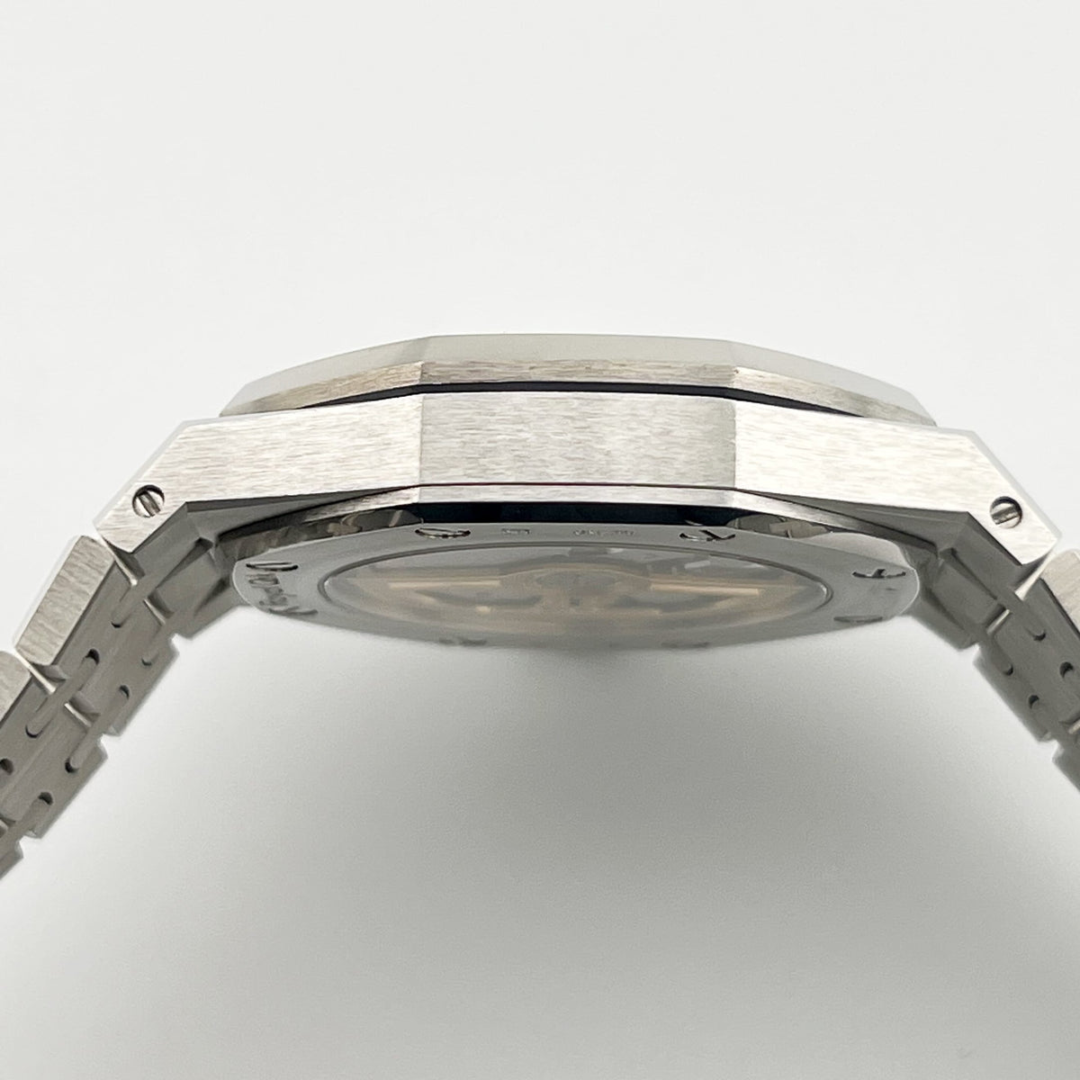 Audemars Piguet Royal Oak 15551BC.ZZ.1356BC.01 Diamond Bezel White Gold Smoked Blue Dial (2024)