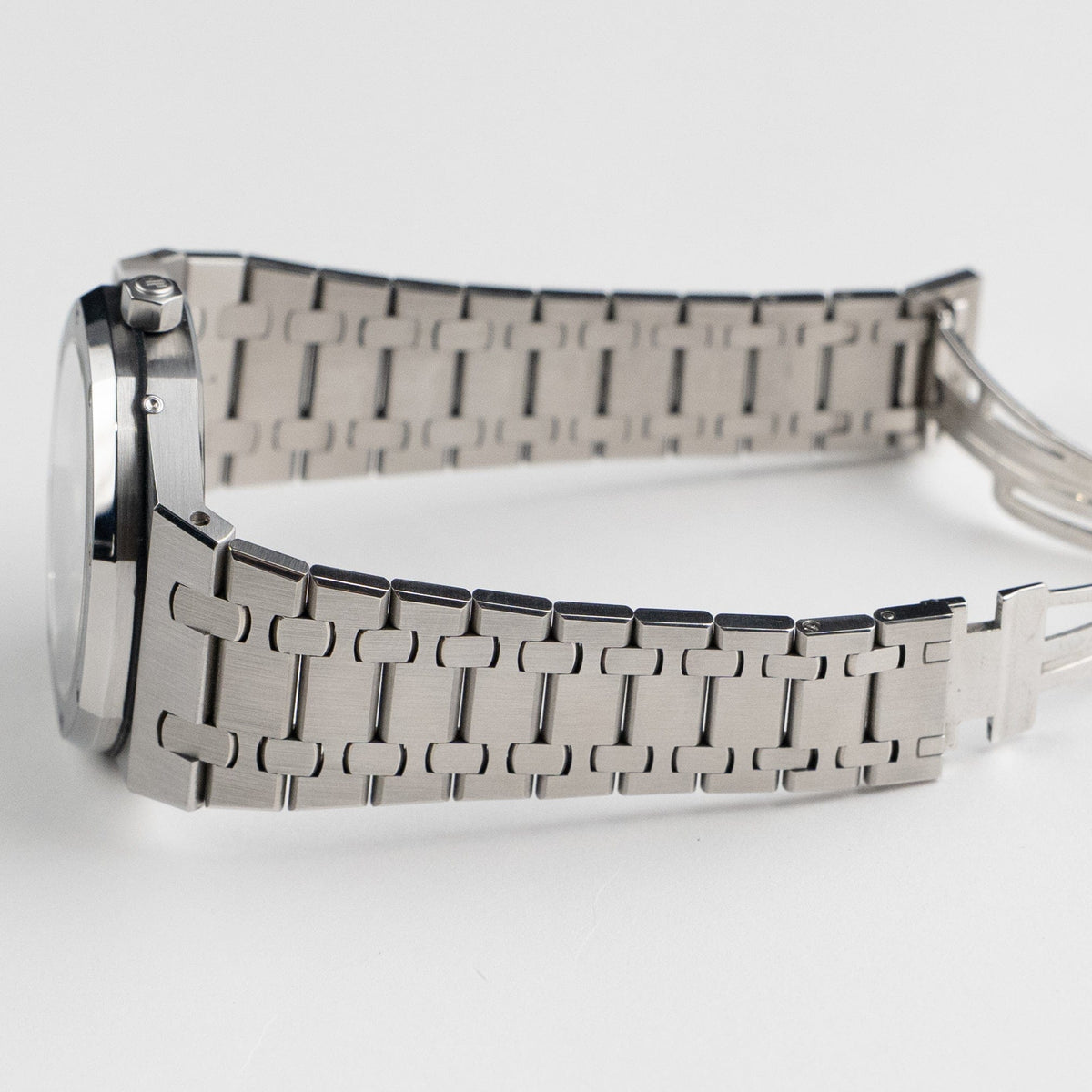 Audemars Piguet Royal Oak 25654ST.OO.0944ST.01 Perpetual Calendar Stainless Steel Silver Dial Limited Edition of 272