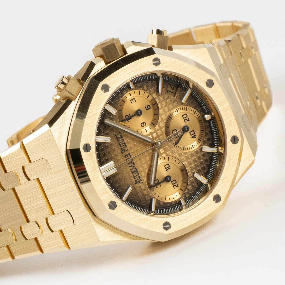 Audemars Piguet Royal Oak 26240BA.OO.1320BA.02 Chronograph Smoked Yellow Gold