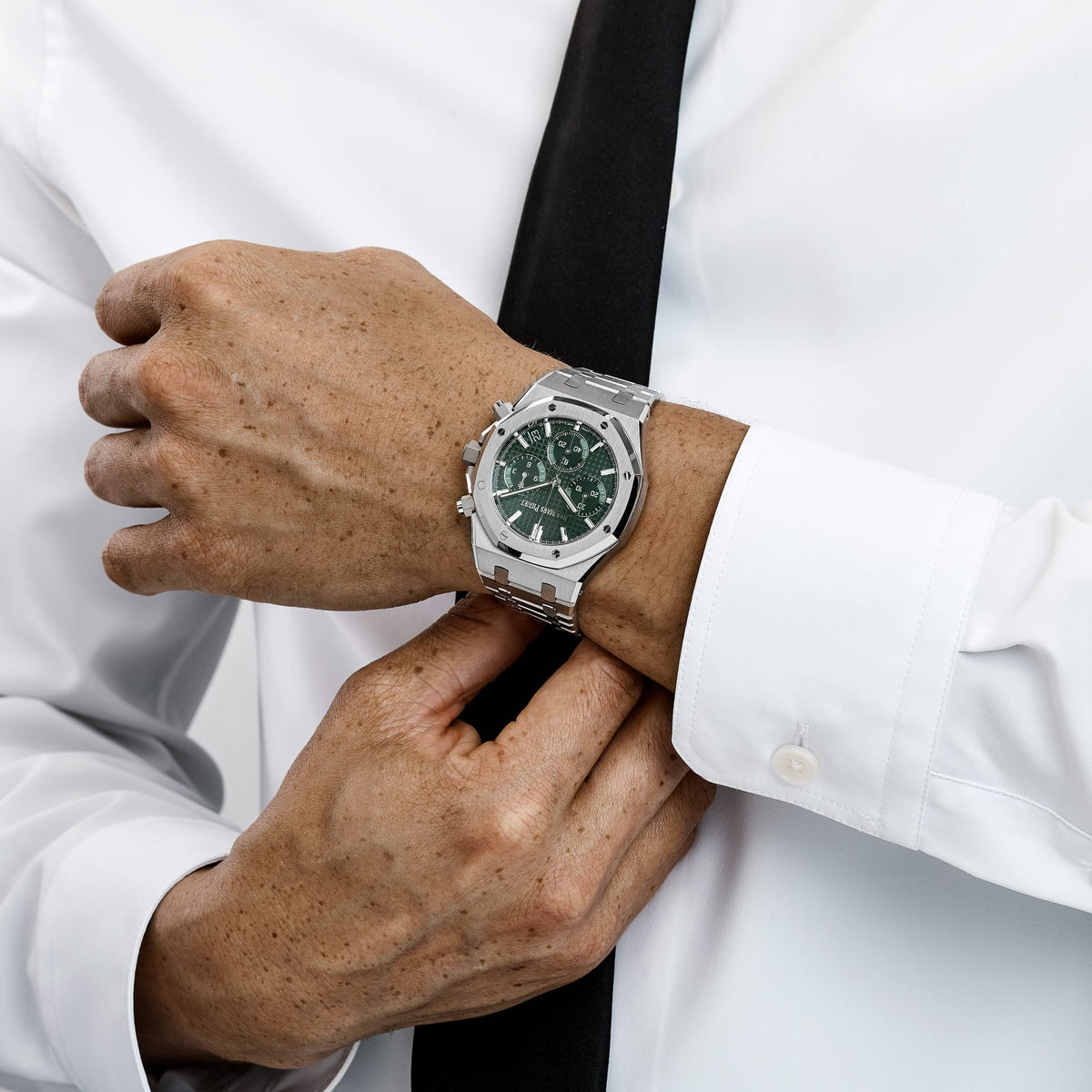 Audemars Piguet Royal Oak 26240ST.OO.1320ST.08 Chronograph Stainless Steel Green Dial