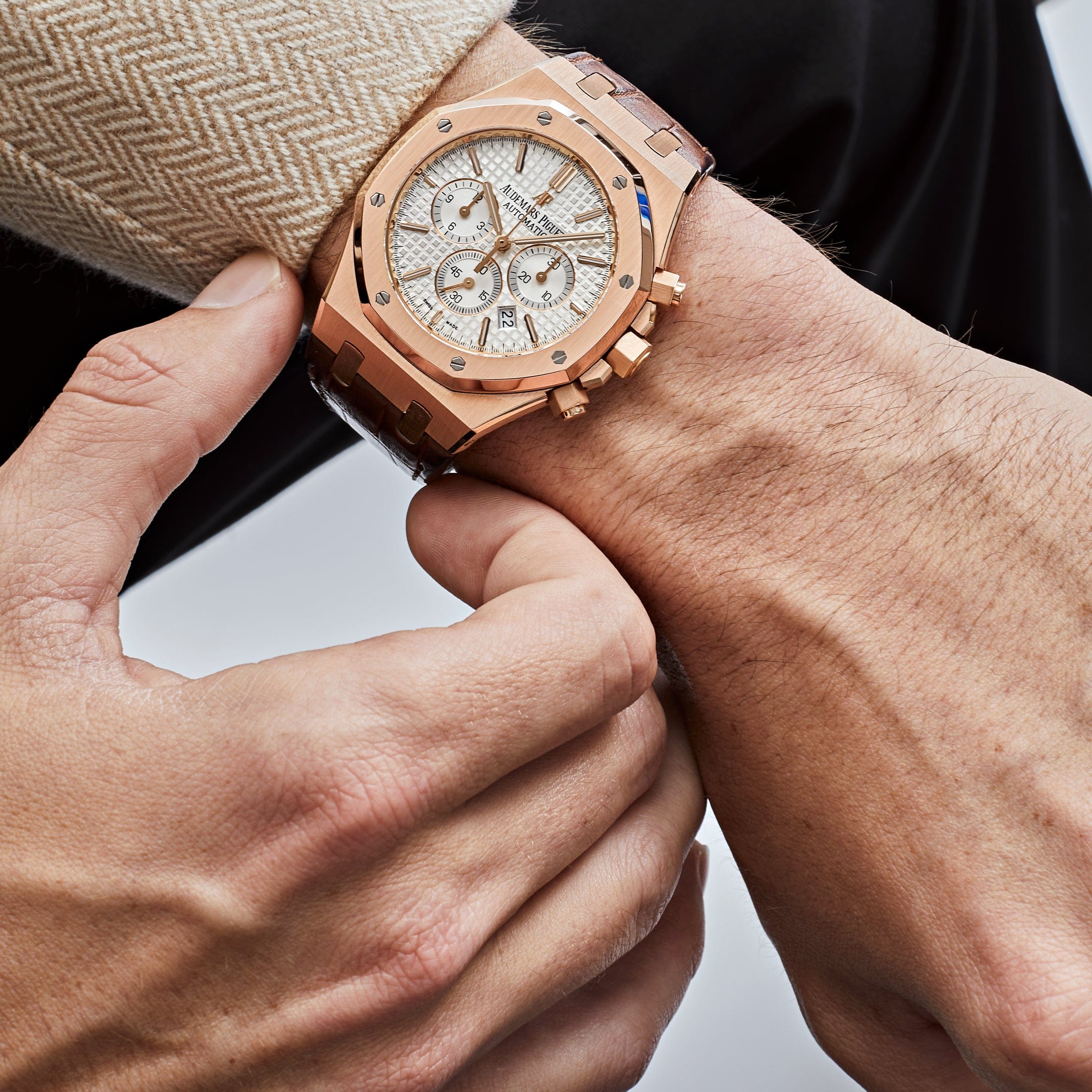 Audemars Piguet Royal Oak 26320OR.OO.D088CR.01 Chronograph Rose Gold Silver Dial (2017)