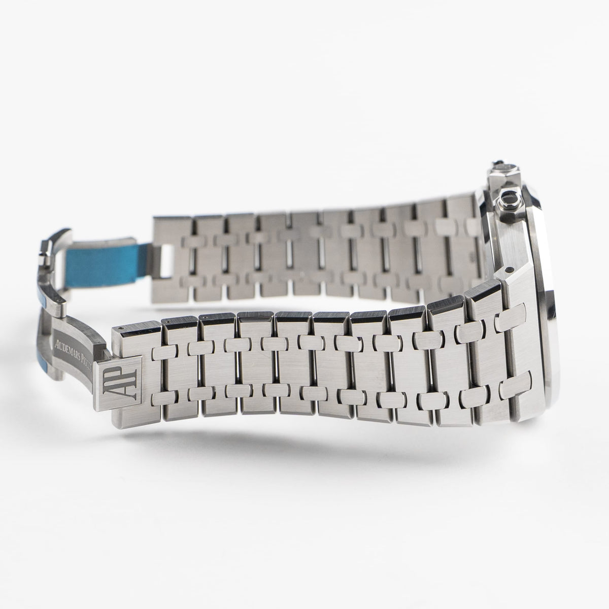 Audemars Piguet Royal Oak 26320ST.OO.1220ST.03 Chronograph Stainless Steel Blue Dial (2016)