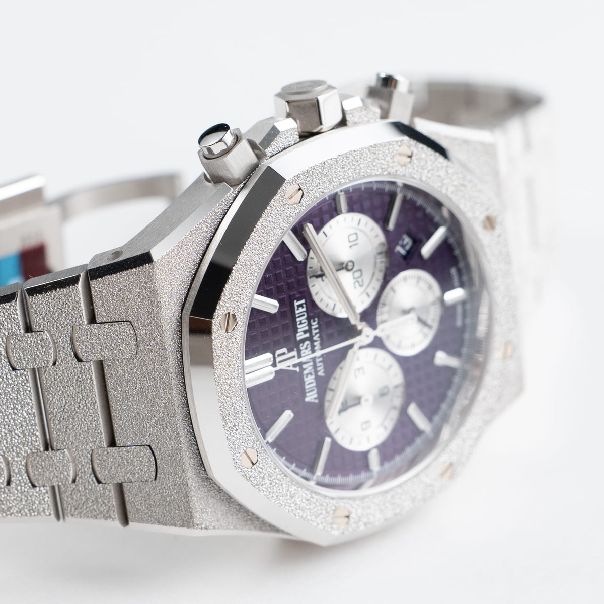 Audemars Piguet Royal Oak 26331BC.GG.1224BC.01 Chronograph Frosted White Gold Purple Dial (2019)