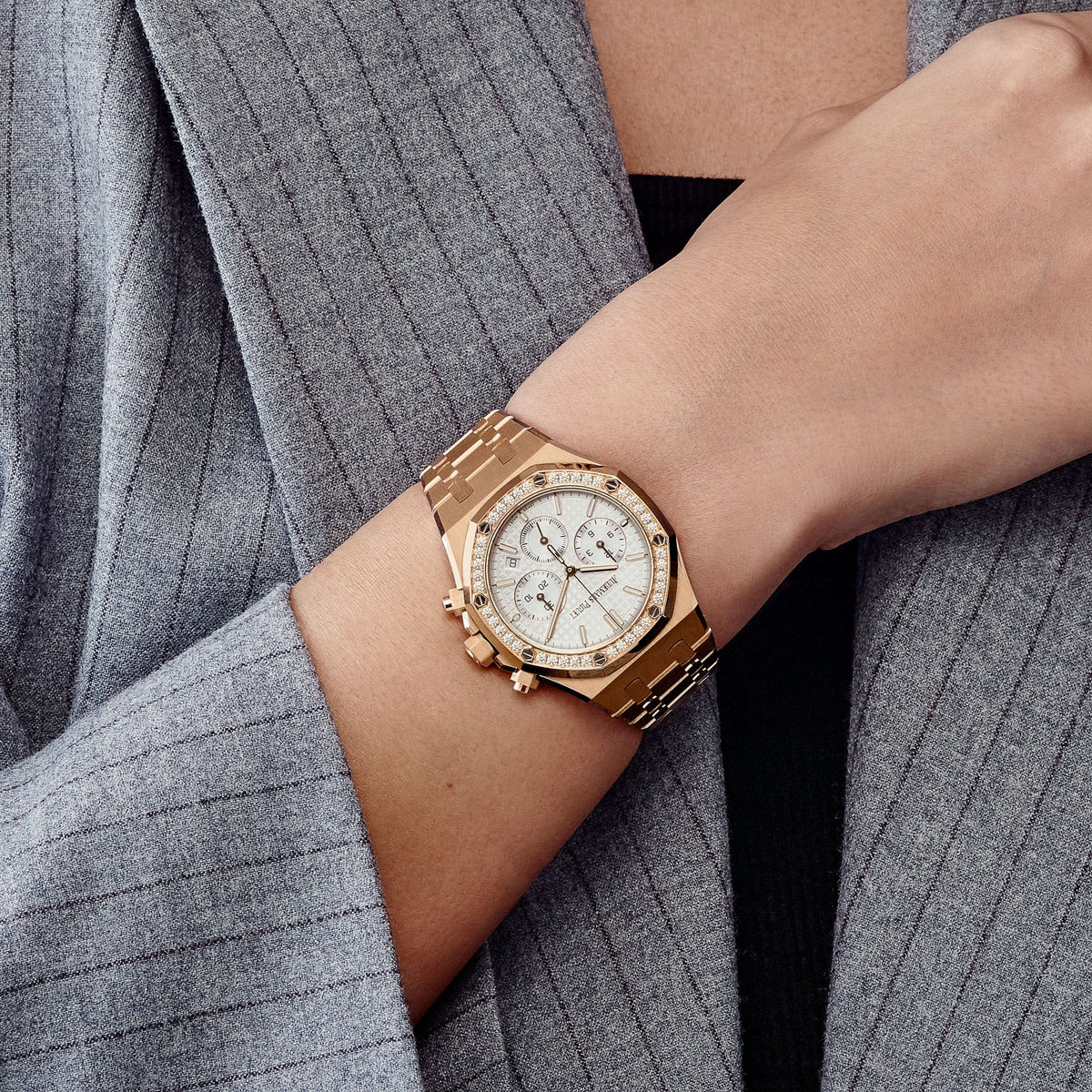 Audemars Piguet Royal Oak 26715OR.ZZ.1356OR.01 Chronograph Rose Gold Silver Dial Diamond Bezel