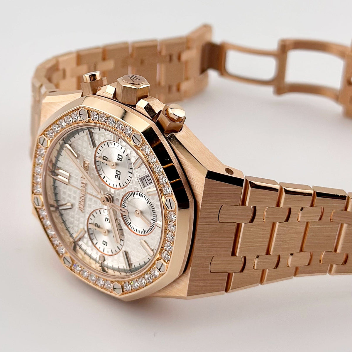 Audemars Piguet Royal Oak 26715OR.ZZ.1356OR.01 Chronograph Rose Gold Silver Dial Diamond Bezel