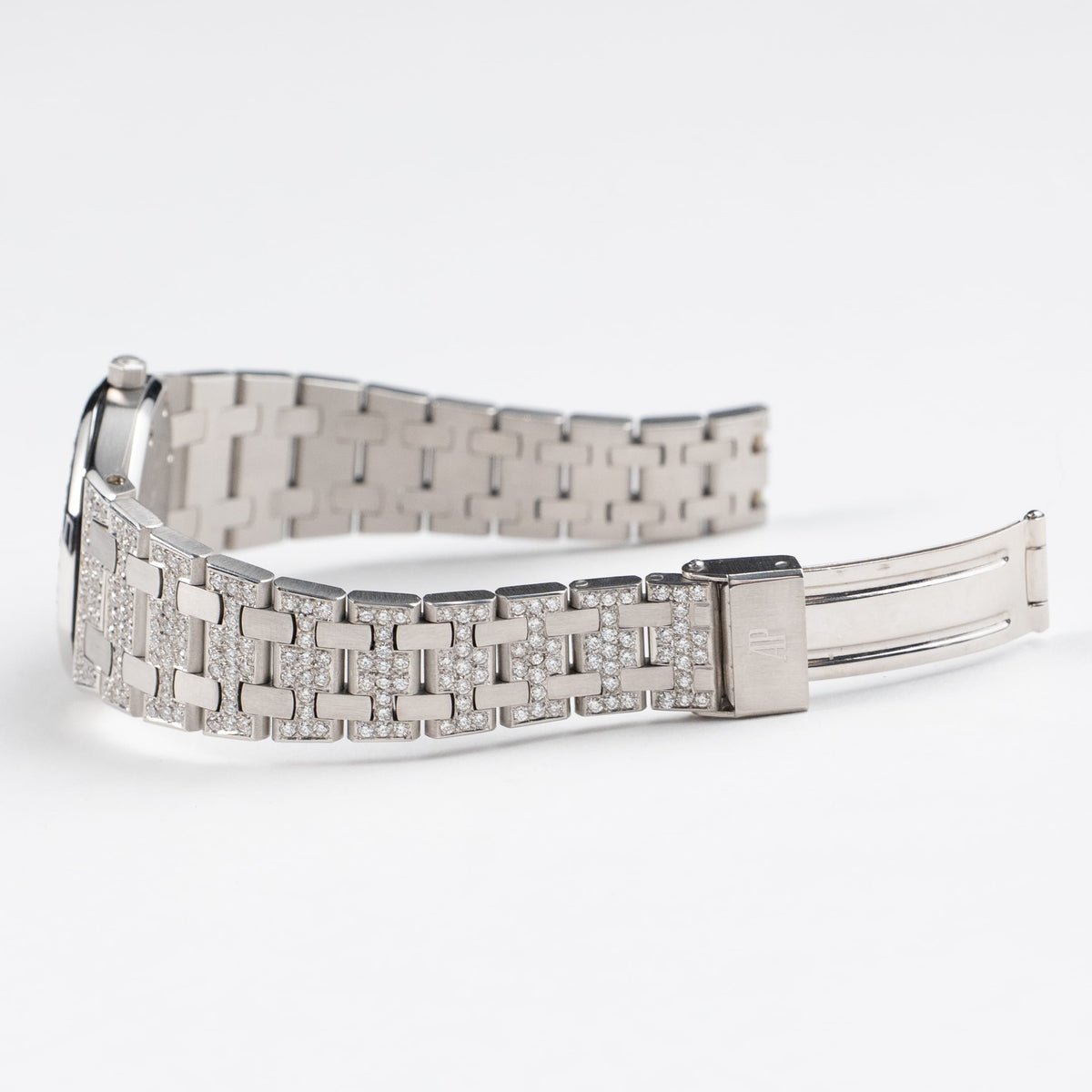 Audemars Piguet Royal Oak 6007BC 'Ladies' White Gold Black Diamond Dial Diamond Bezel and Bracelet Quartz (1981)