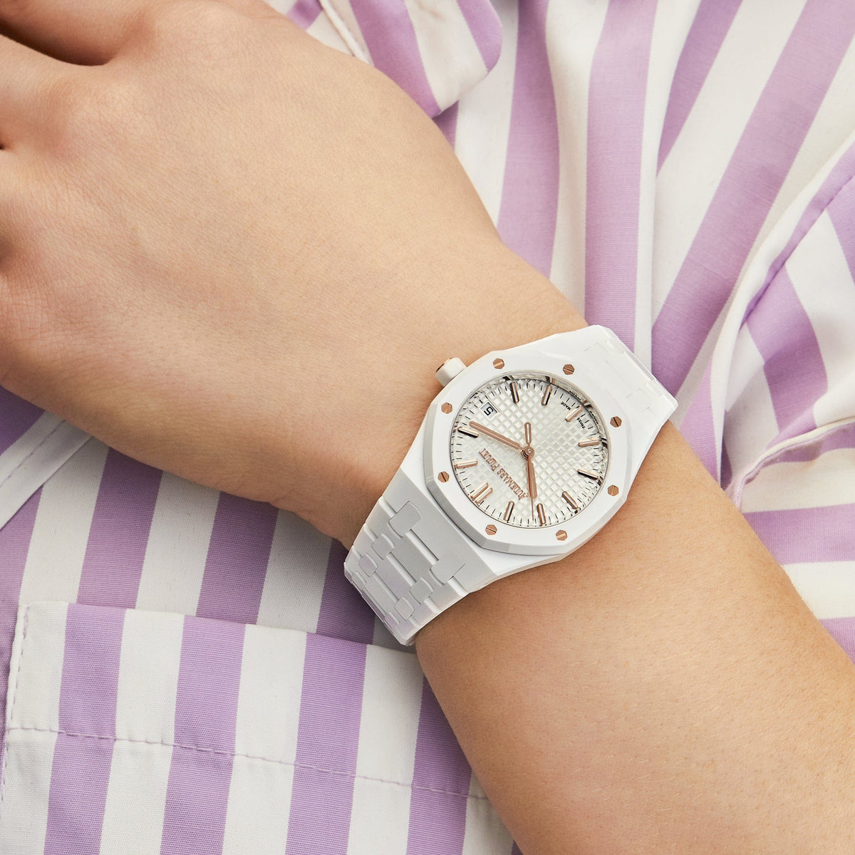 Audemars Piguet Royal Oak 77350CB.OO.1266CB.01 'Ladies' White Ceramic (2023)