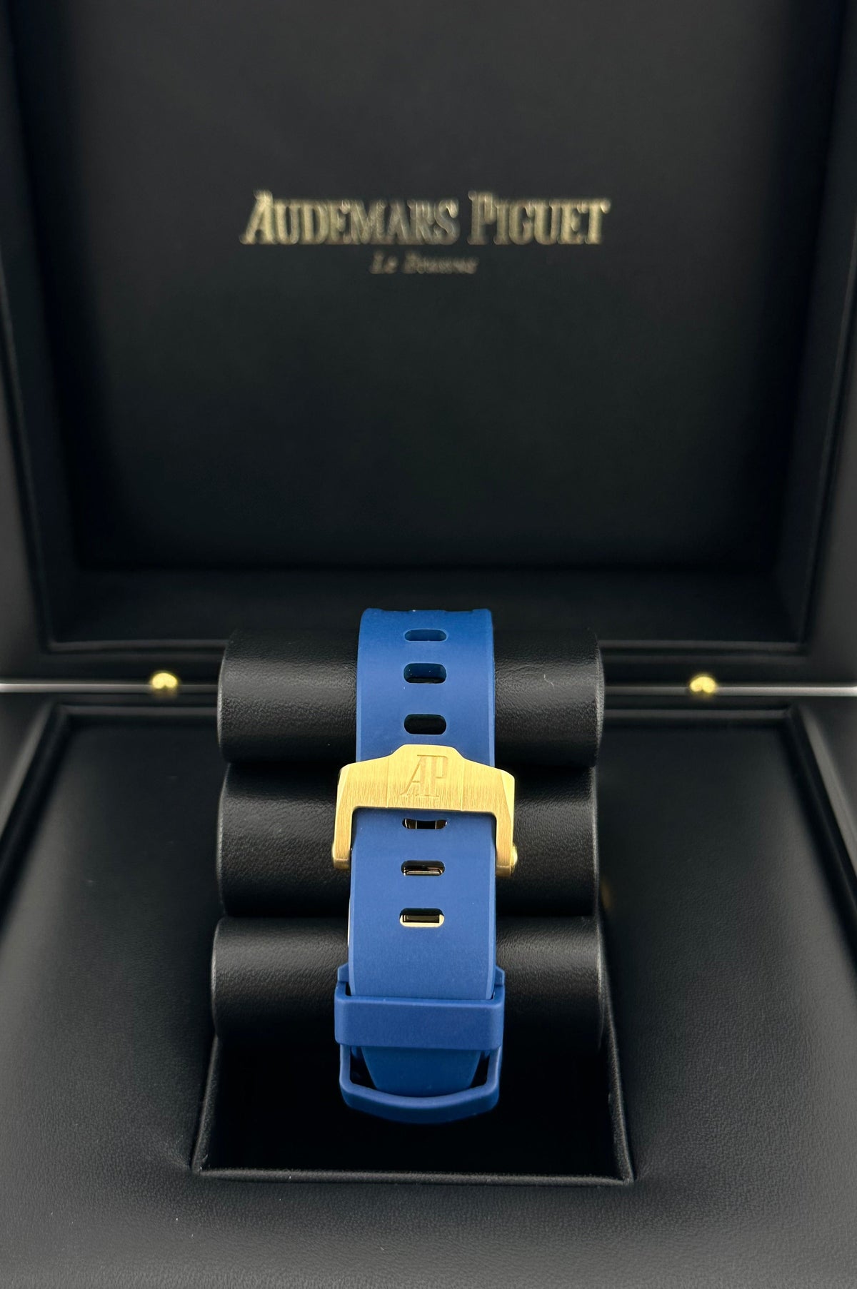 Audemars Piguet Royal Oak Offshore 26236BA.YY.D346CA.01 Yellow Gold Sapphire Dial