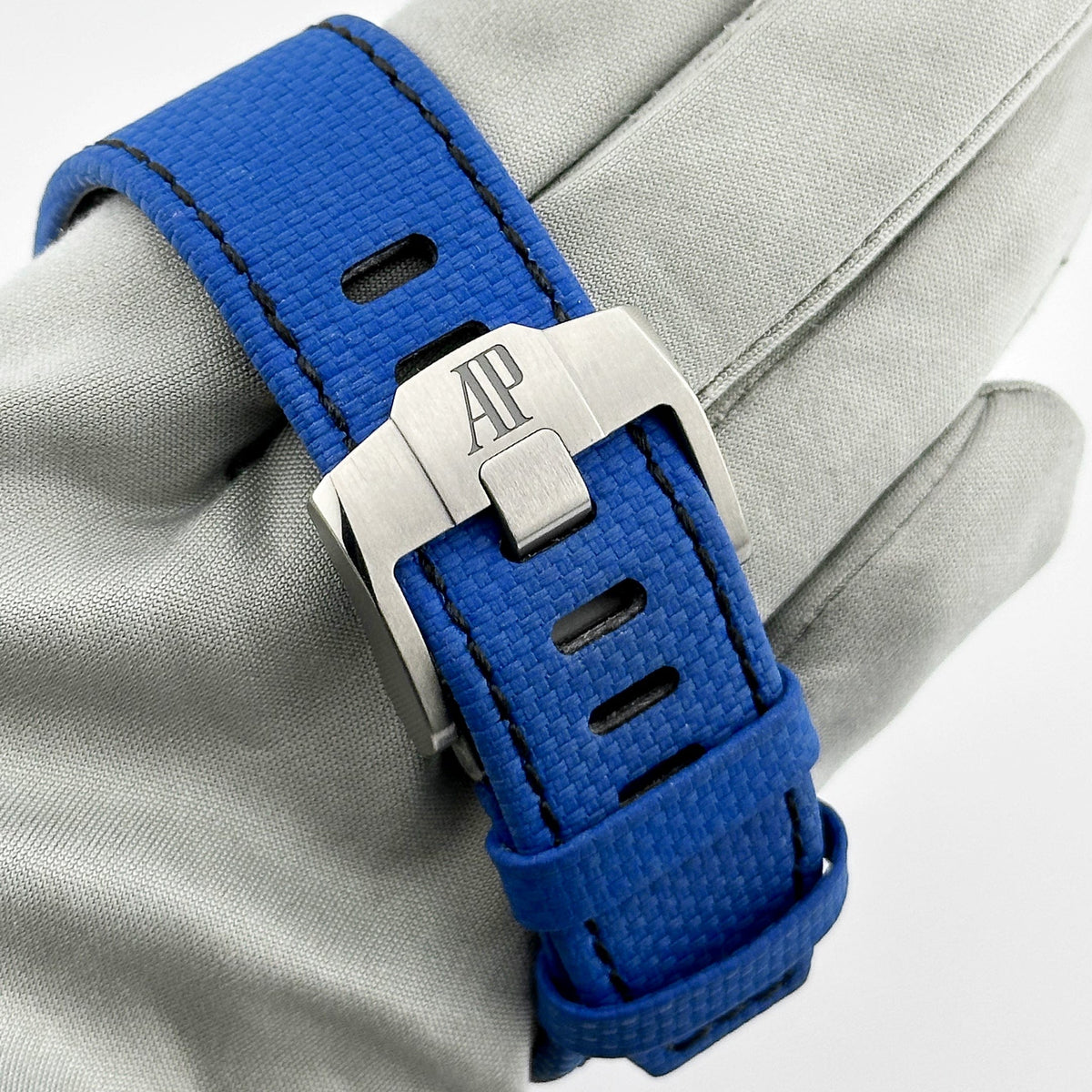 Audemars Piguet Royal Oak Offshore 26420CE.OO.A043VE.01 Chronograph Black/Blue Ceramic