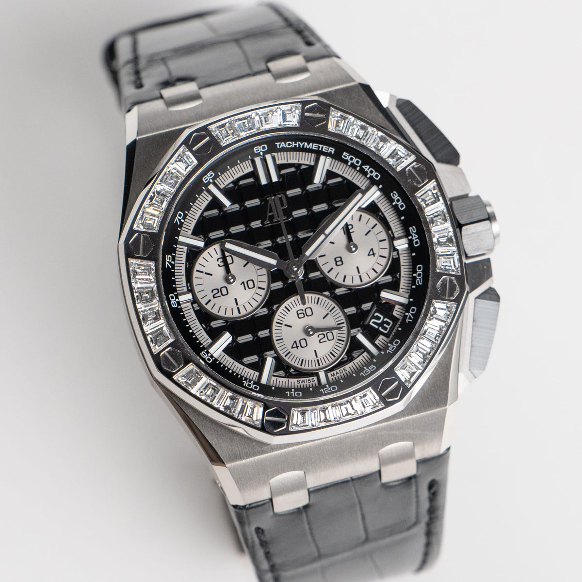 Audemars Piguet Royal Oak Offshore 26424BC.ZZ.D002CA.01 Chronograph White Gold Black Dial Diamond Bezel (2024)