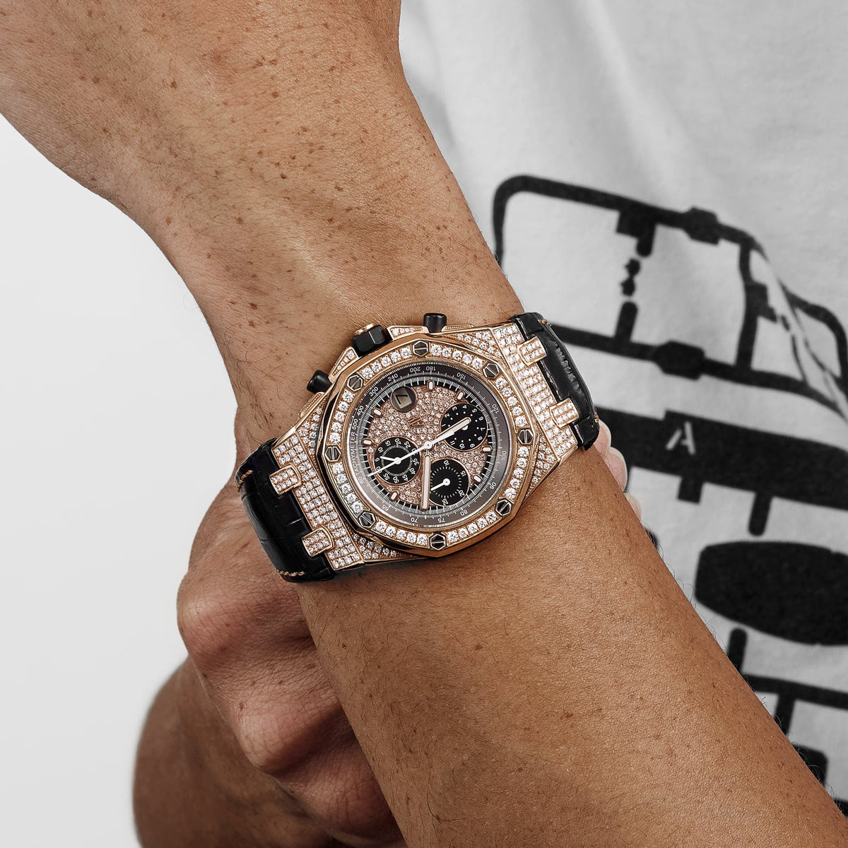 Audemars Piguet Royal Oak Offshore 26470OR.OO.A125CR.01 Chronograph Rose Gold Diamond Bezel