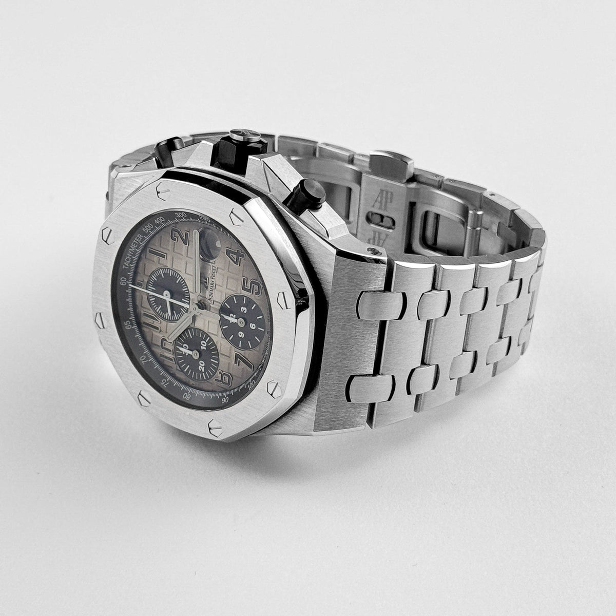 Audemars Piguet Royal Oak Offshore Chronograph 26470PT.OO.1000PT.01 Platinum Grey Dial Limited Edition of 50 (2017)