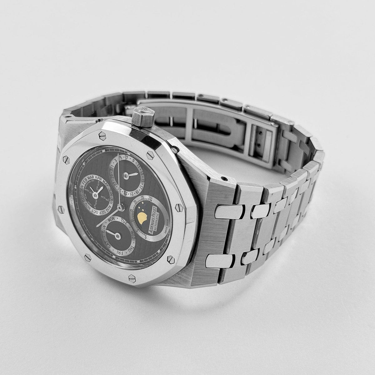Audemars Piguet Royal Oak Perpetual Calendar 25820SP.O.0944SP.01 Stainless Steel Platinum Black Dial