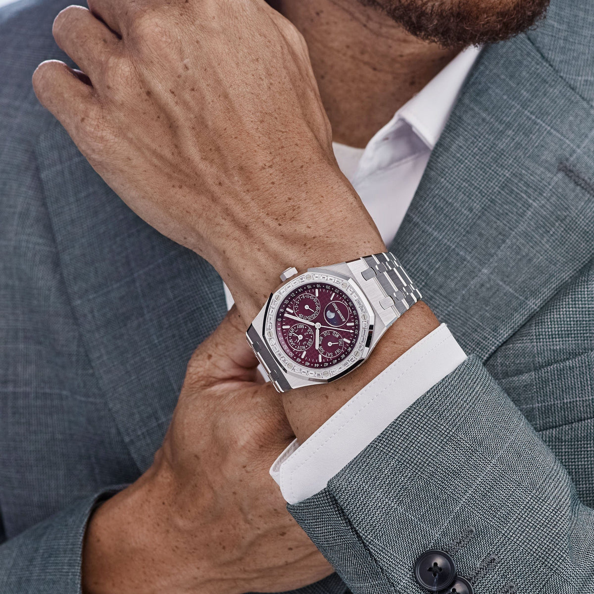 Audemars Piguet Royal Oak Perpetual Calendar 26598BC.ZZ.1220BC.01 'Qatar Edition' White Gold Burgundy Dial Diamond Bezel (2025)