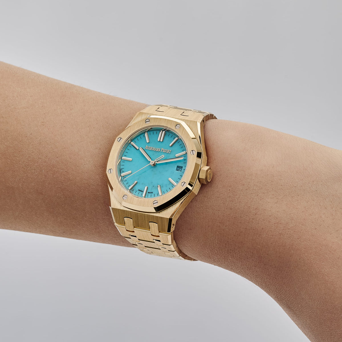 Audemars Piguet Royal Oak 15550BA.OO.1356BA.01 Yellow Gold Turquoise Stone Dial (2023)