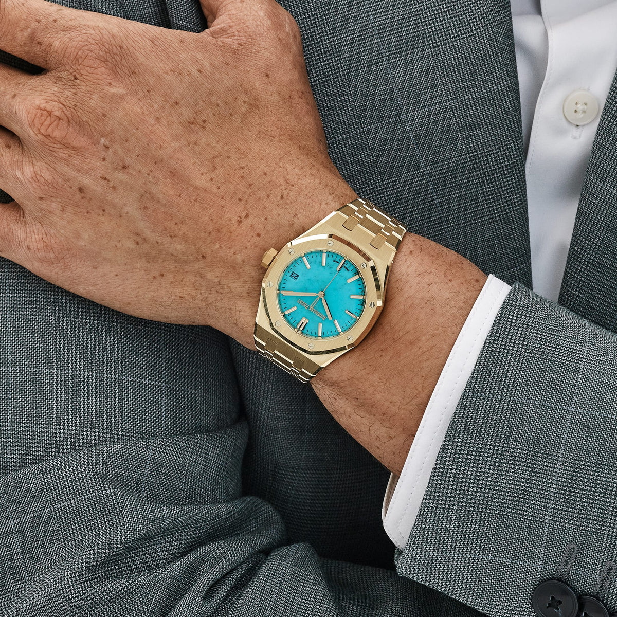 Audemars Piguet Royal Oak 15550BA.OO.1356BA.01 Yellow Gold Turquoise Stone Dial (2023)