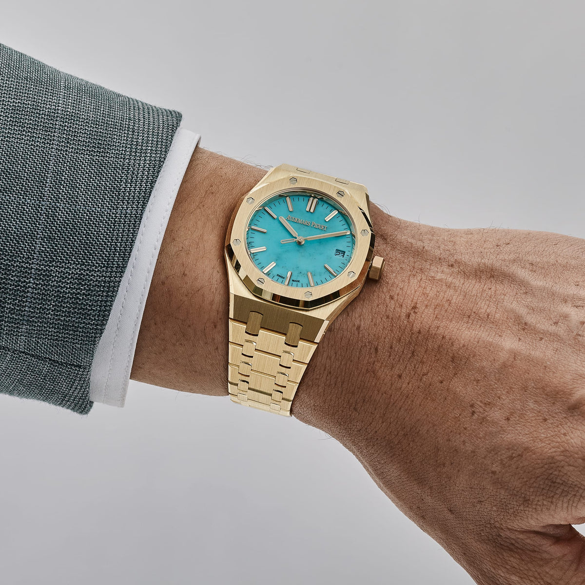 Audemars Piguet Royal Oak 15550BA.OO.1356BA.01 Yellow Gold Turquoise Stone Dial (2023)