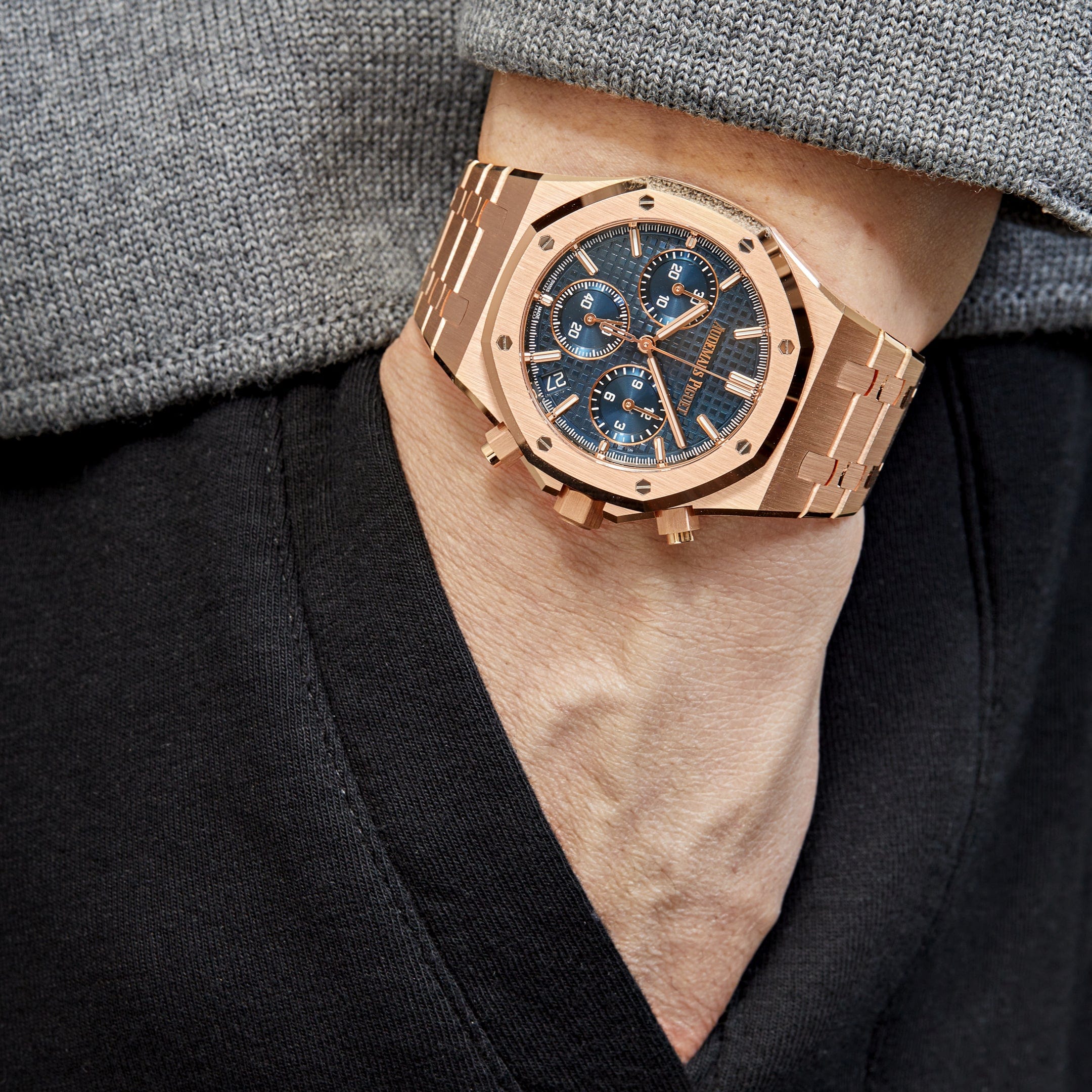 Audemars Piguet Royal Oak 26240OR.OO.1320OR.01 Selfwinding Chronograph '50th Anniversary' Blue Dial