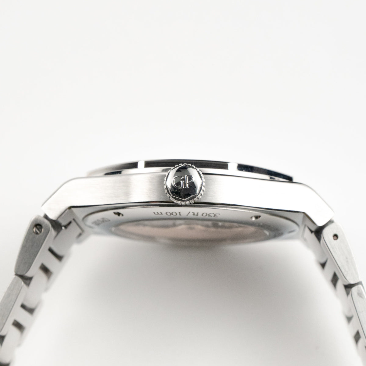 Girard Perregaux Laureato 38 81005-11-3154-1CM Stainless Steel Copper Dial (2023)