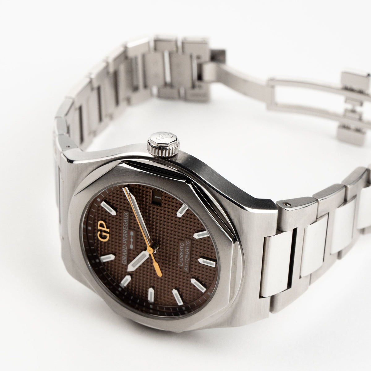 Girard Perregaux Laureato 38 81005-11-3154-1CM Stainless Steel Copper Dial (2023)