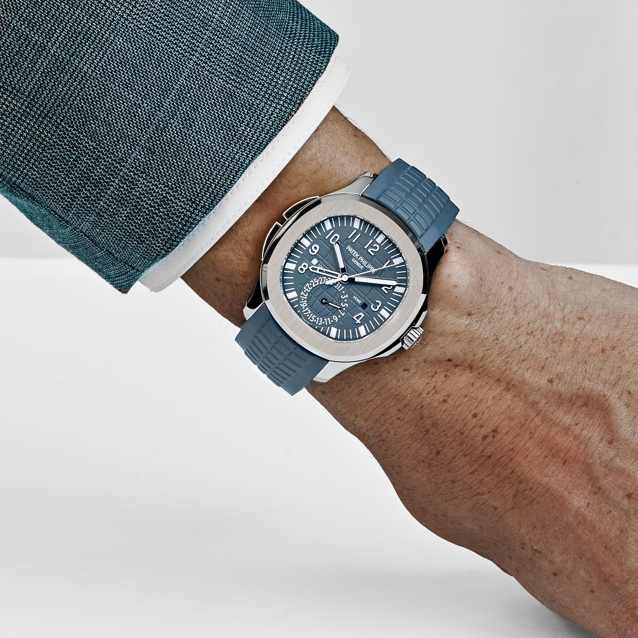 Patek Philippe Aquanaut 5164G-001 'Travel Time' White Gold Blue-Gray Dial (2024)
