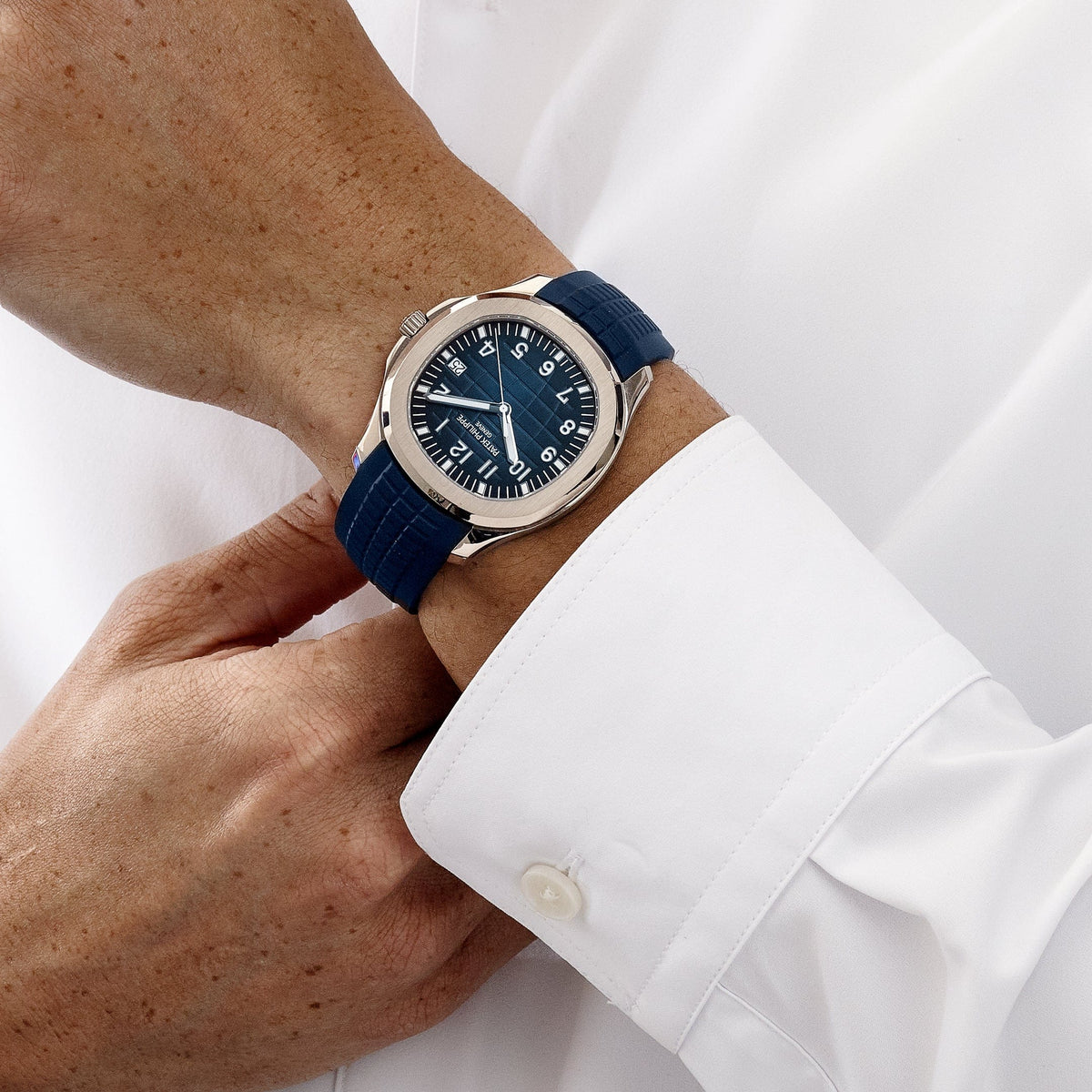 Patek Philippe Aquanaut 5168G-001 White Gold Blue Dial (2021)
