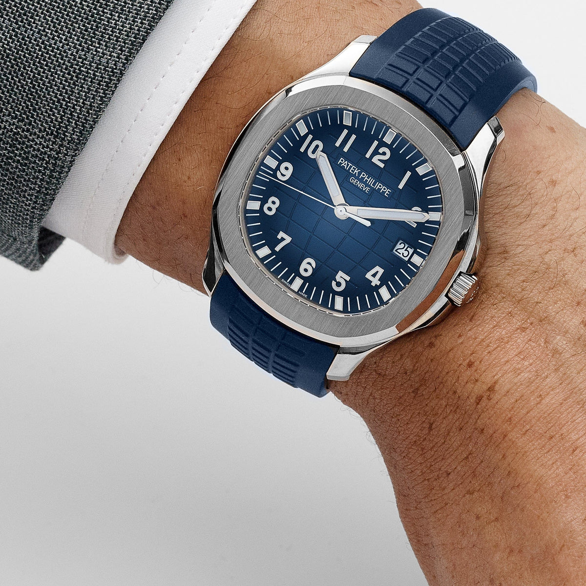 Patek Philippe Aquanaut 5168G-001 White Gold Blue Dial (2021)