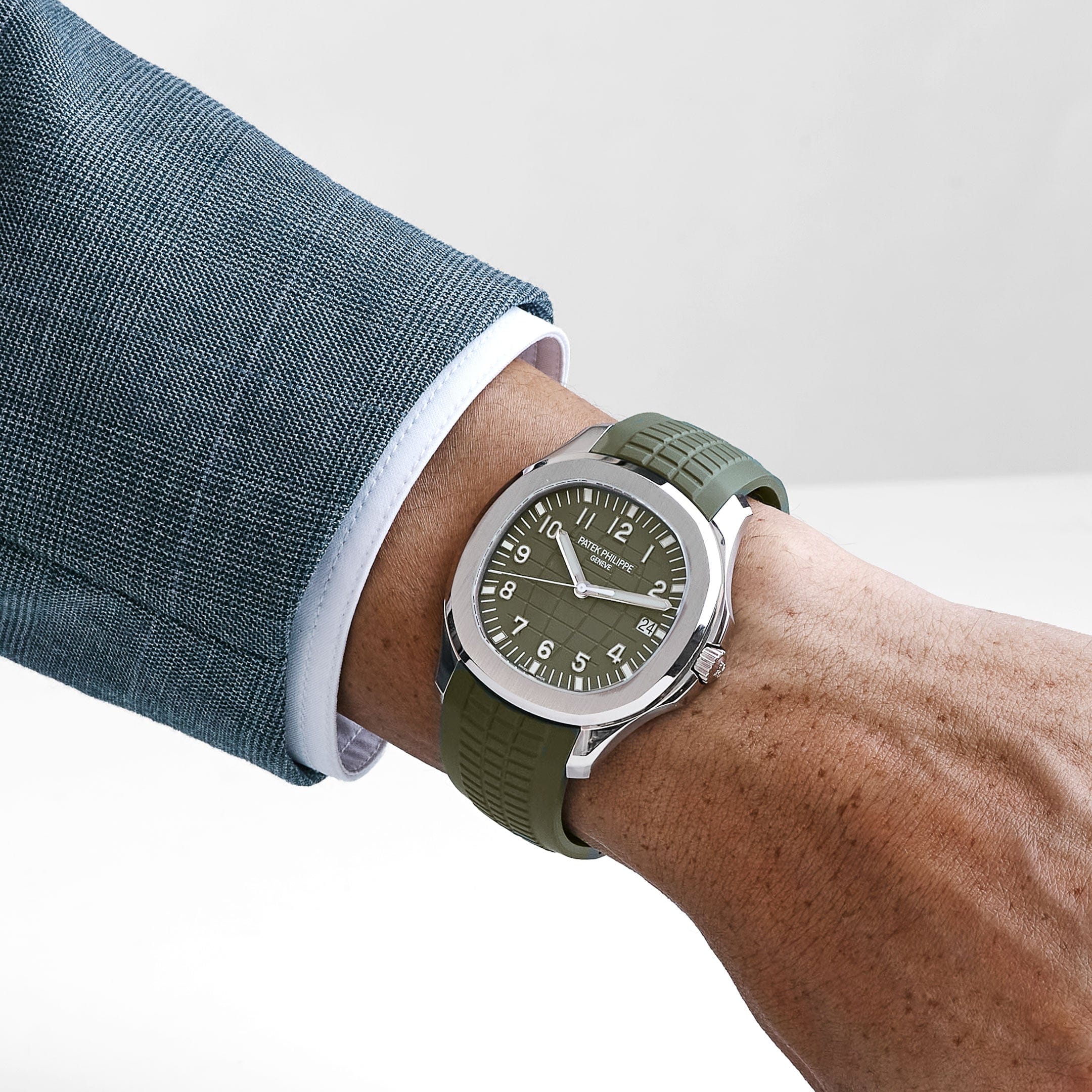Patek Philippe Aquanaut 5168G-010 'Jumbo' White Gold Khaki Green