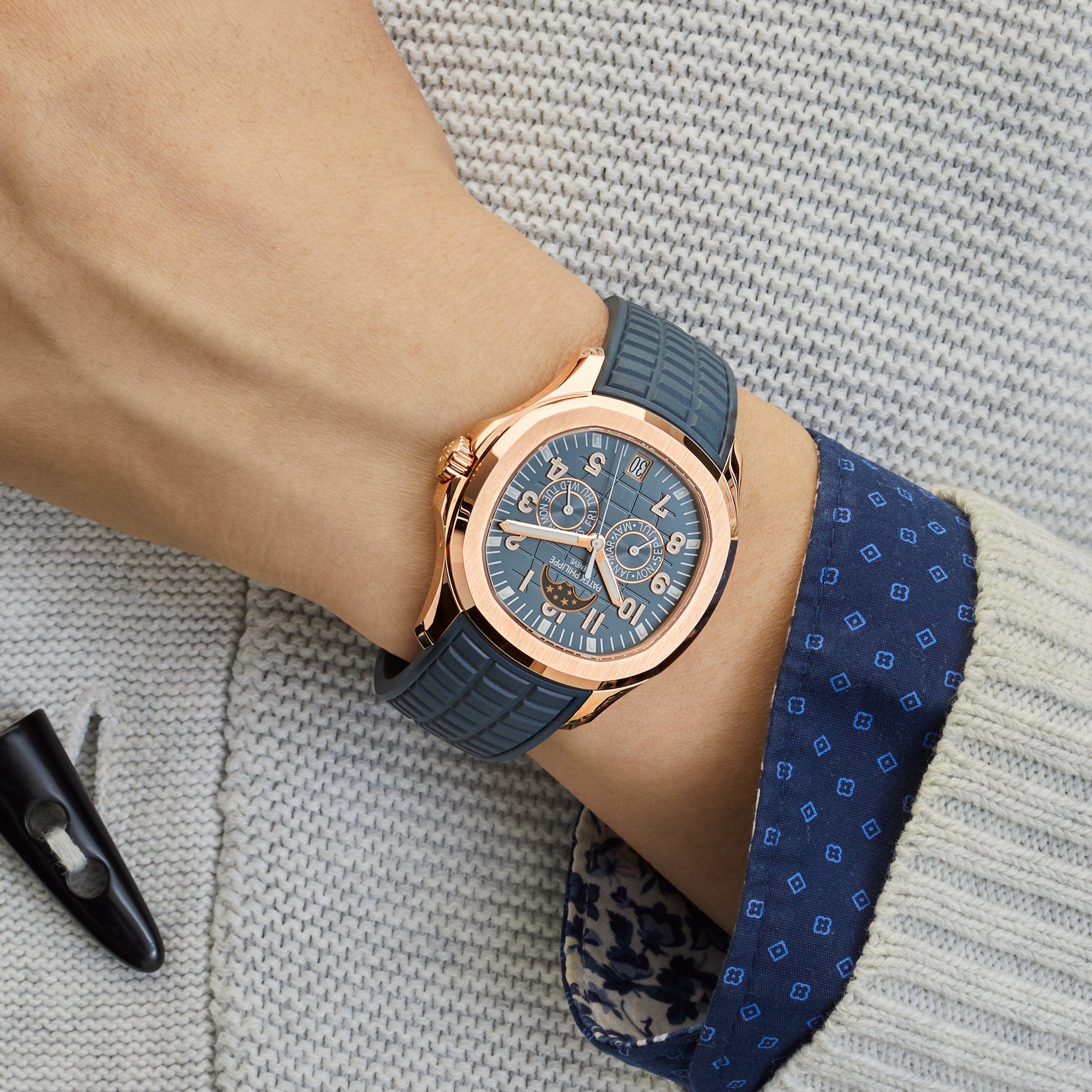 Patek Philippe Aquanaut Luce 5261R-001 Annual Calendar Moon Phases Rose Gold Blue-Gray Dial