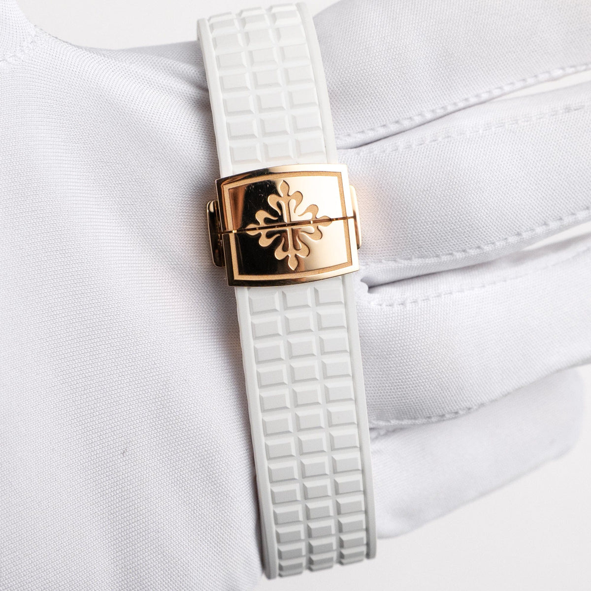 Patek Philippe Aquanaut Luce 5268/200R-001 Rose Gold White Dial Diamond Bezel