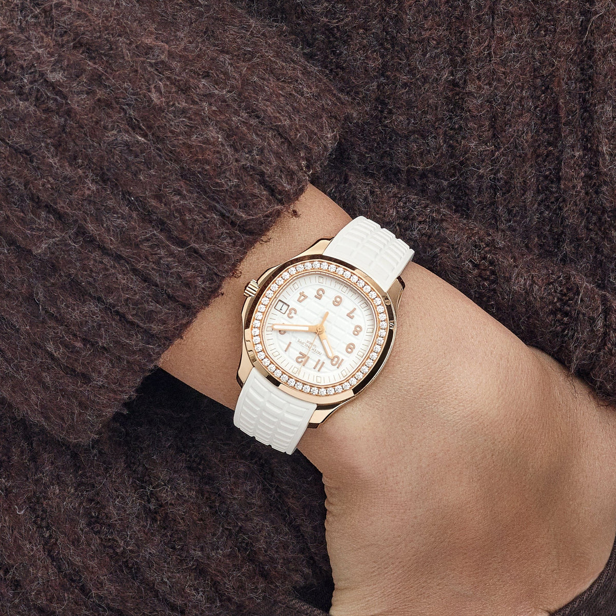 Patek Philippe Aquanaut Luce 5268/200R-001 Rose Gold White Dial Diamond Bezel