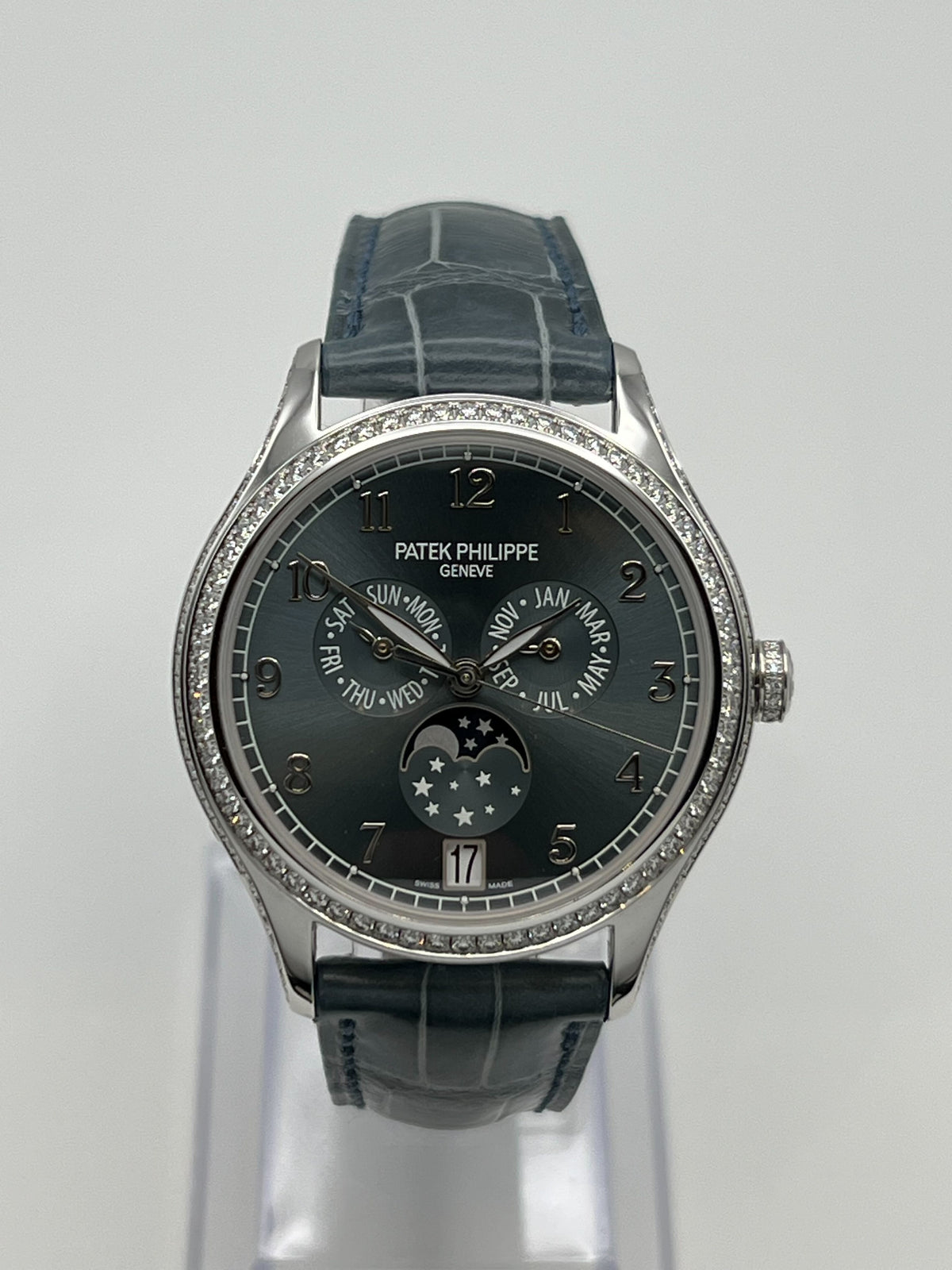 Patek Philippe Complications 4947G-001 Annual Calendar White Gold Blue Dial