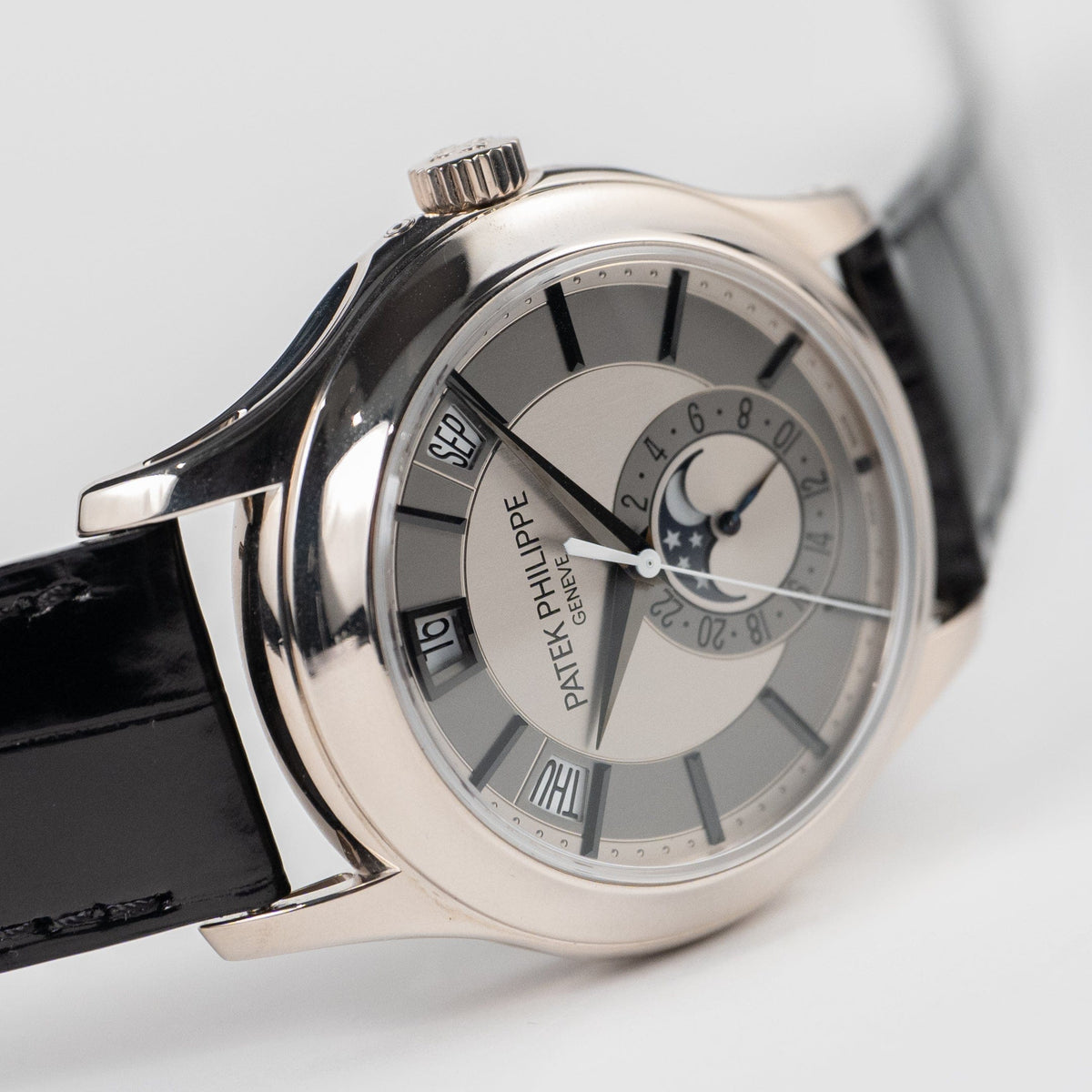 Patek Philippe Complications 5205G-001 Annual Calendar White Gold Silver Dial