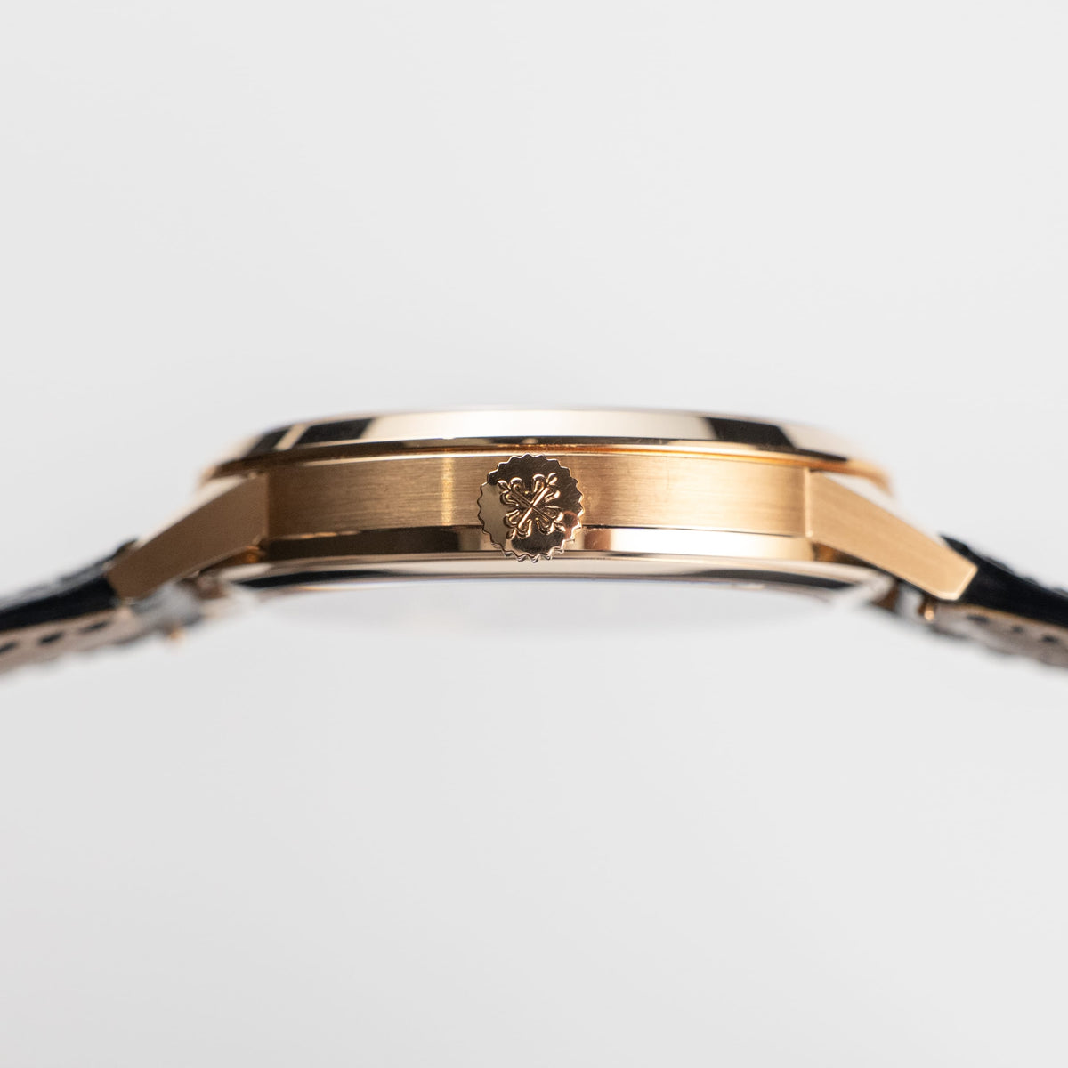 Patek Philippe Complications 5235/50R-001 Annual Calendar Regulator Display Rose Gold Gray Dial